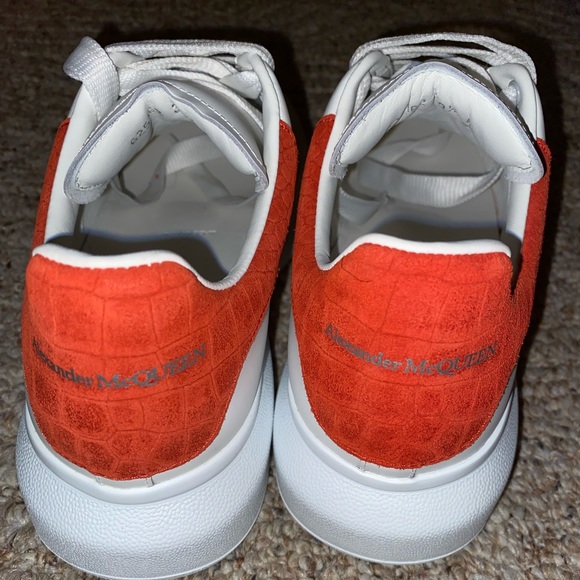 Alexander Mcqueen - Picture 1 of 6